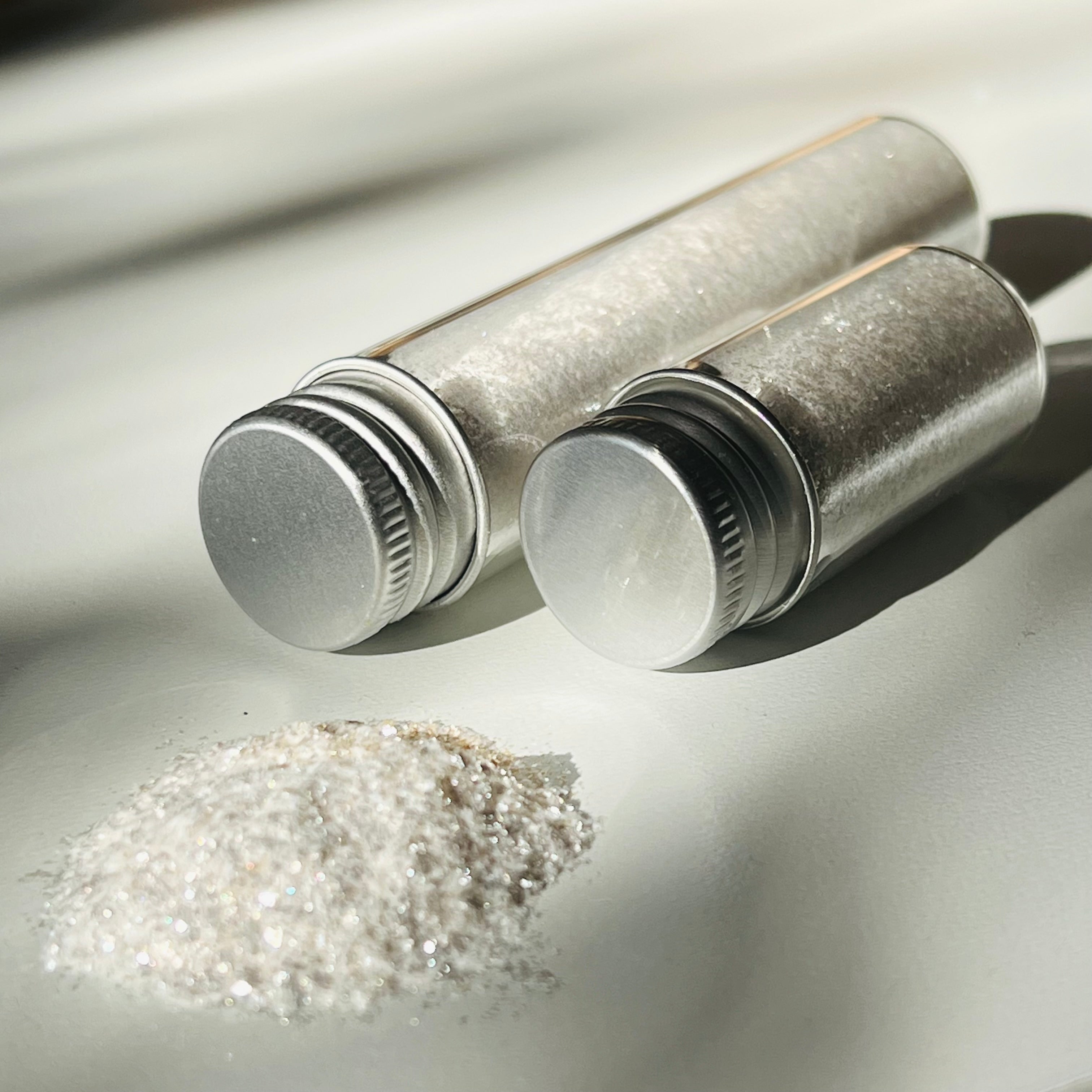 White Silver Edible Glitter Powder – cvartcolours